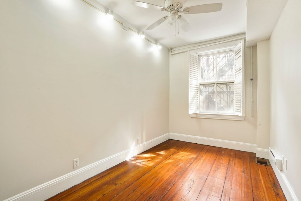 296 Marlborough St, Back Bay