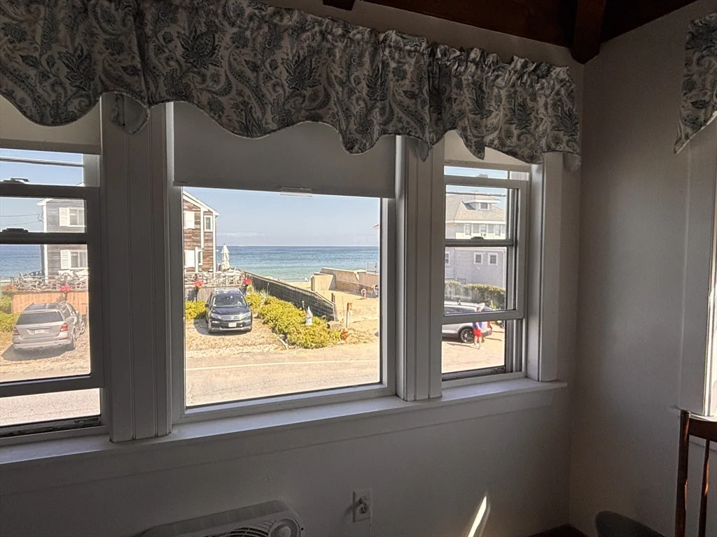 19 Bay Ave Winter Rental, Marshfield