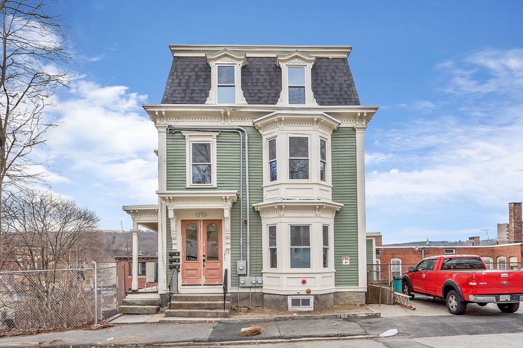 23 Pleasant St, Fitchburg