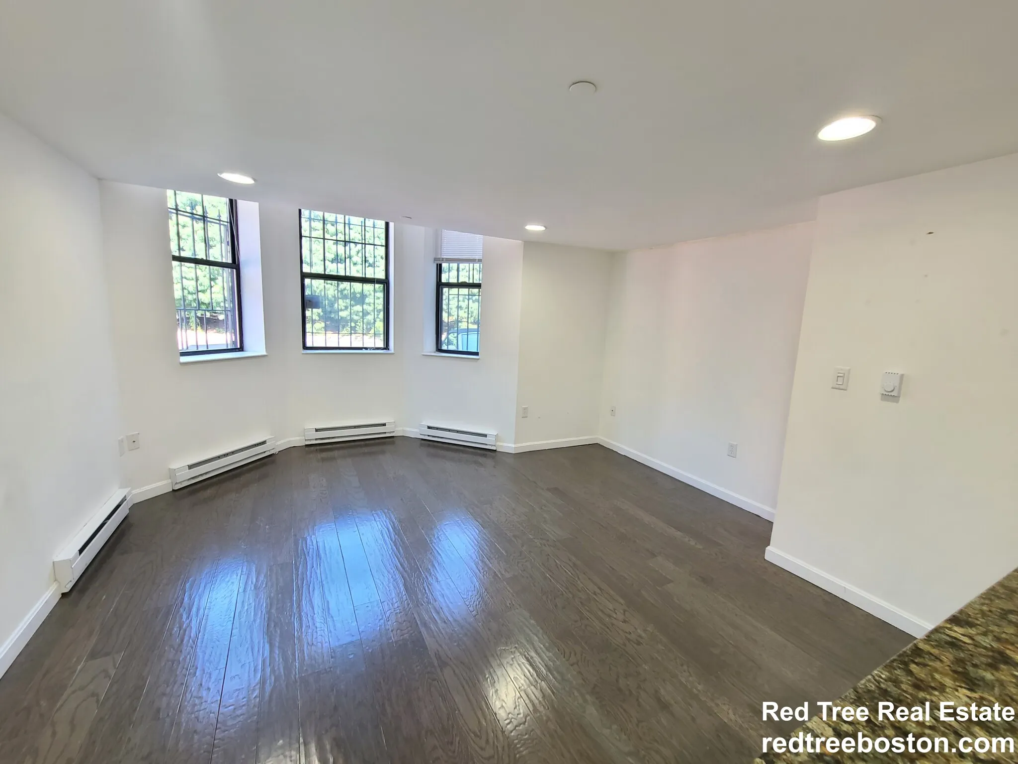 111 Queensberry St, Fenway