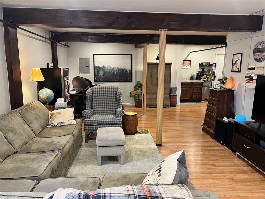 3 Allen Rd, Oak Square