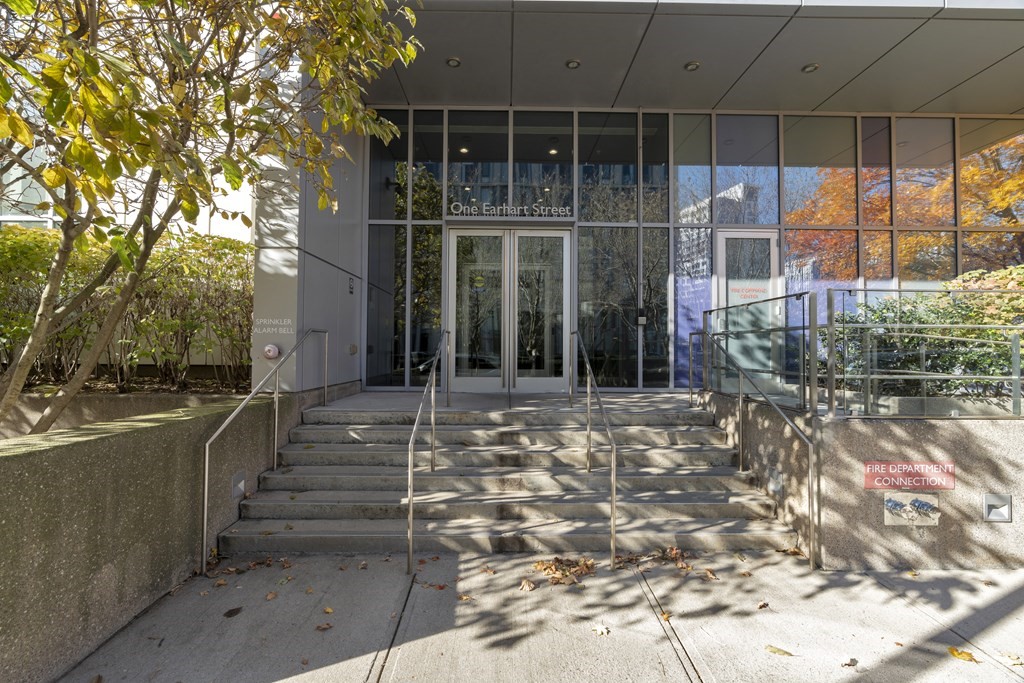 1 Earhart, East Cambridge