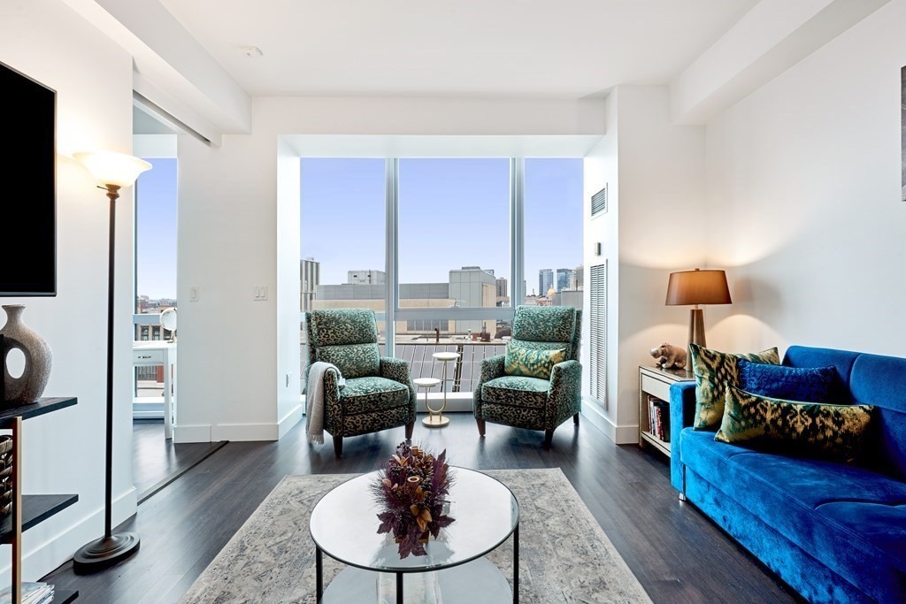 110 Stuart, Back Bay