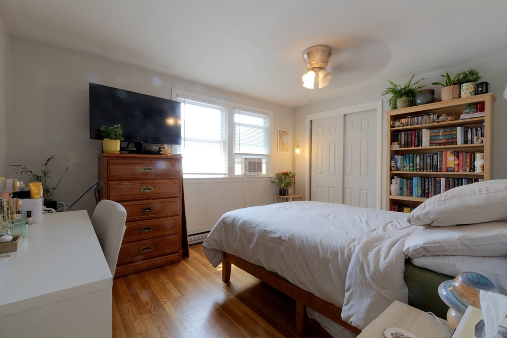 89 Brayton Rd, Oak Square