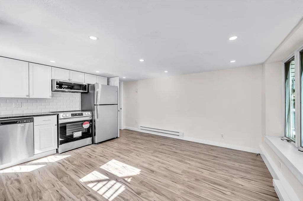 465 East Eight, South Boston