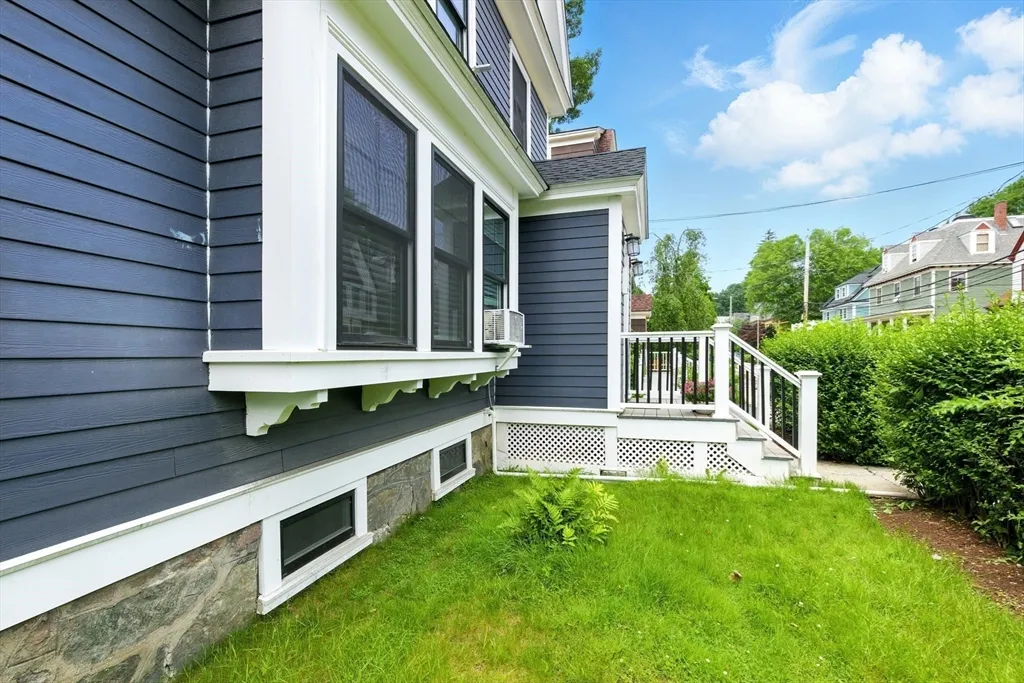 49 St John St, Jamaica Plain