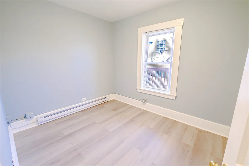 105 Clarendon St, Fitchburg