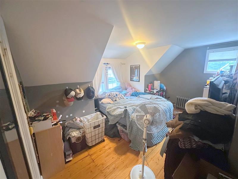 10 Rogers Ave, Powder House Square