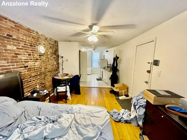 11 Charter St, North End