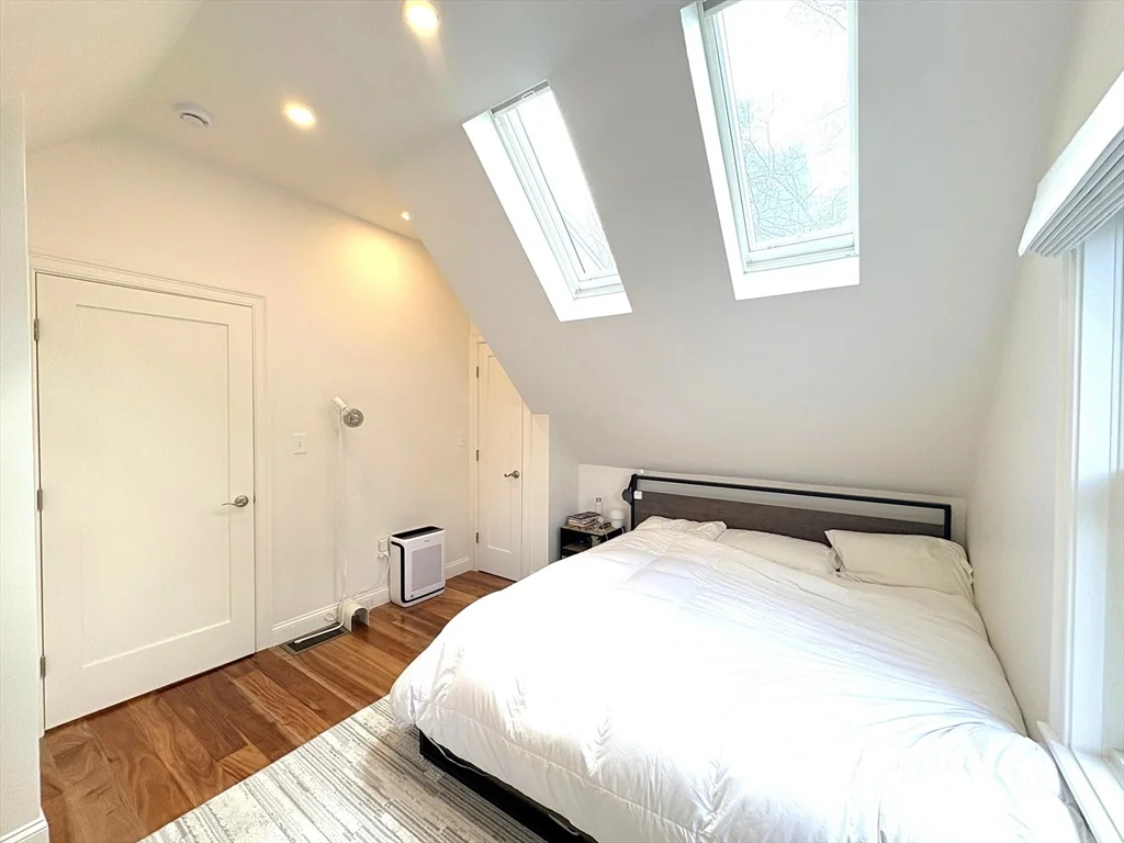 32 Salisbury Rd, Newton