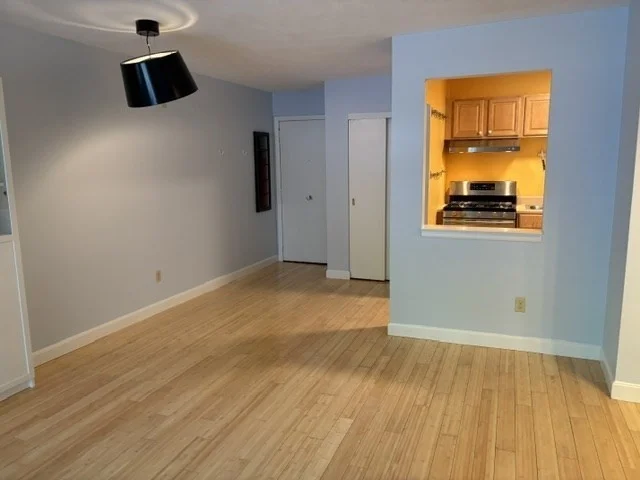 6 Hayes, Roslindale