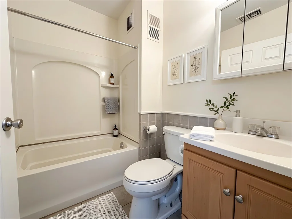 11 Vancouver St, Fenway