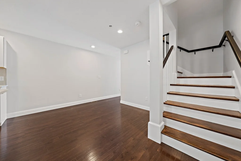 479 Sherman St, Canton