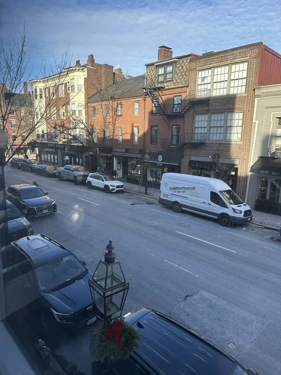 44 Charles St, Beacon Hill