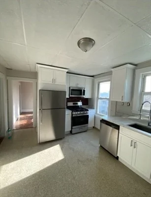 50 Lambert St, Medford