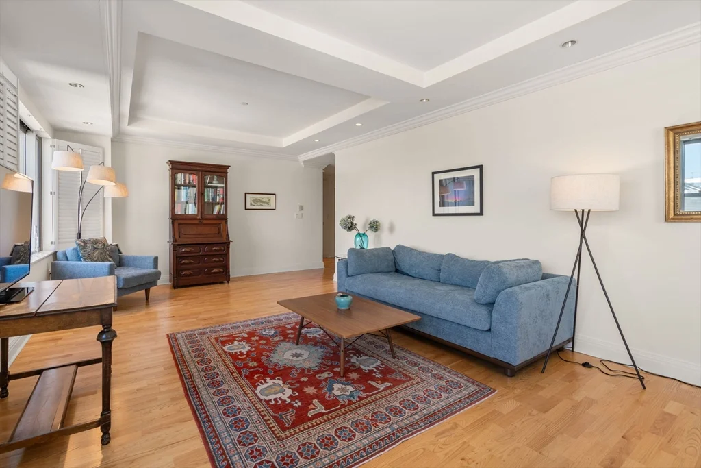 1 Huntington Ave, Back Bay