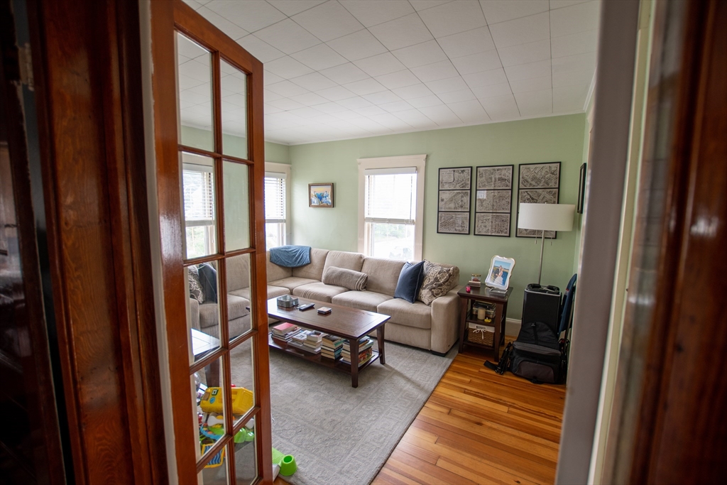 96 Grant Ave, Medford