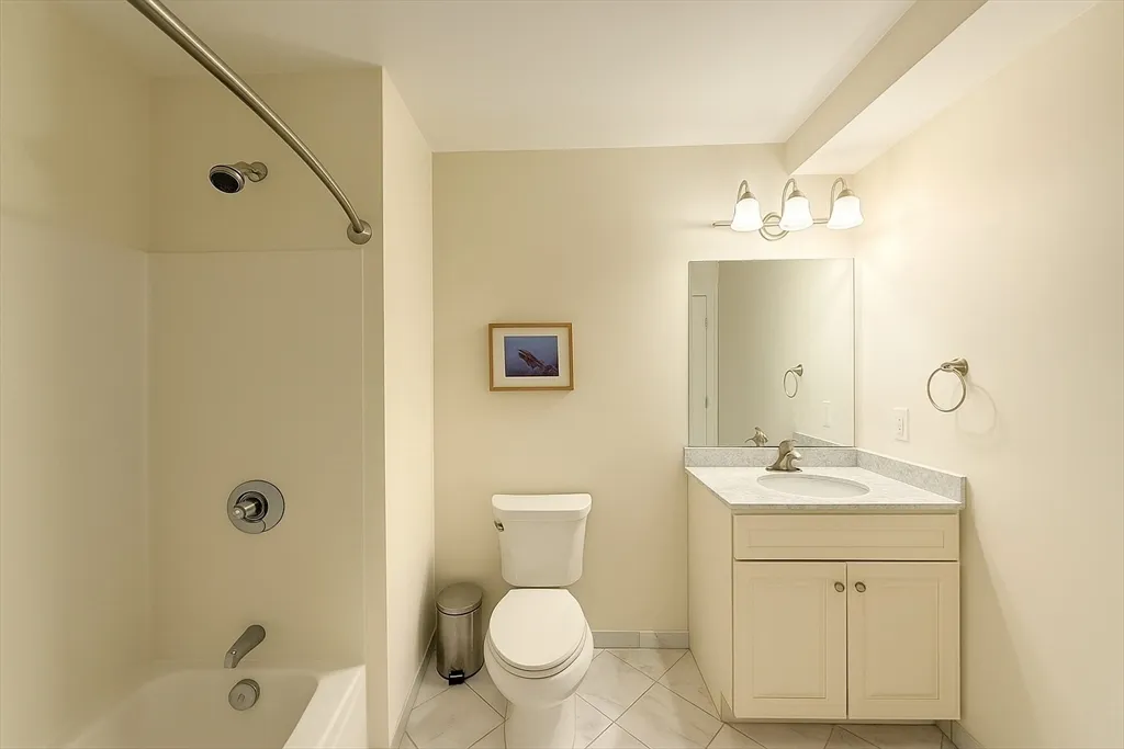 463 Rutherford Ave, Charlestown