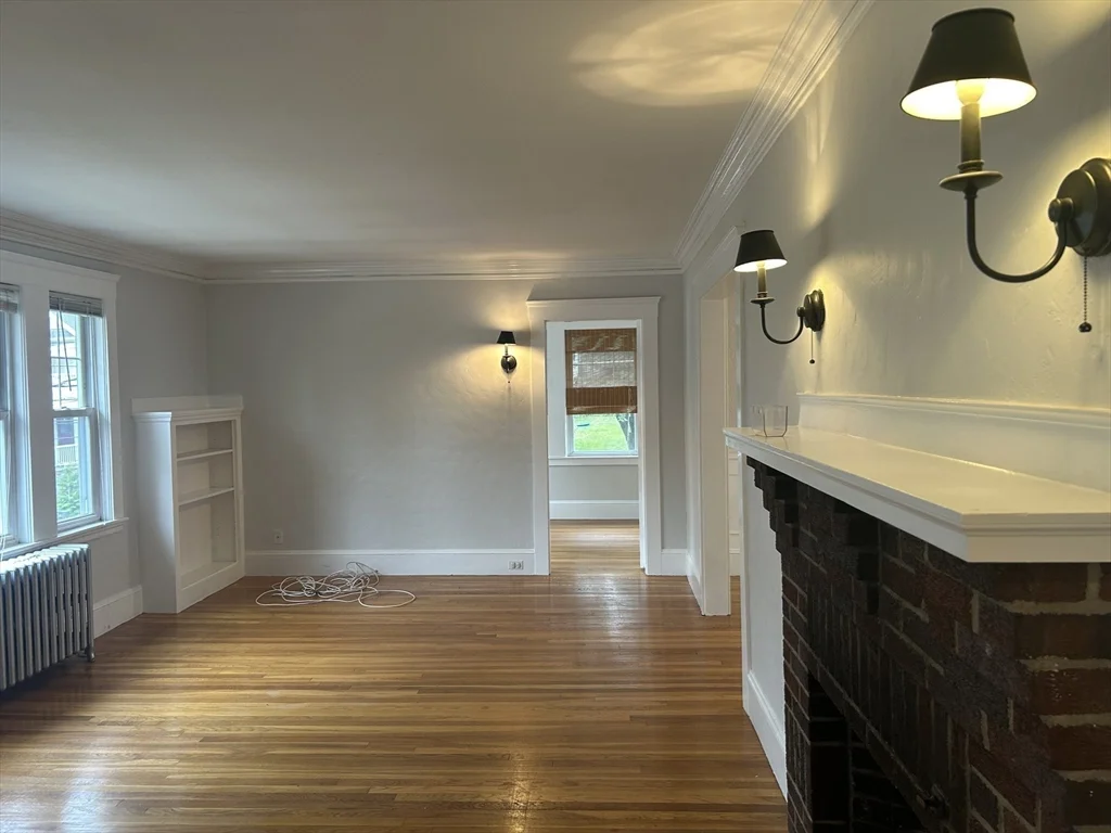 4 Harvard Rd, Belmont