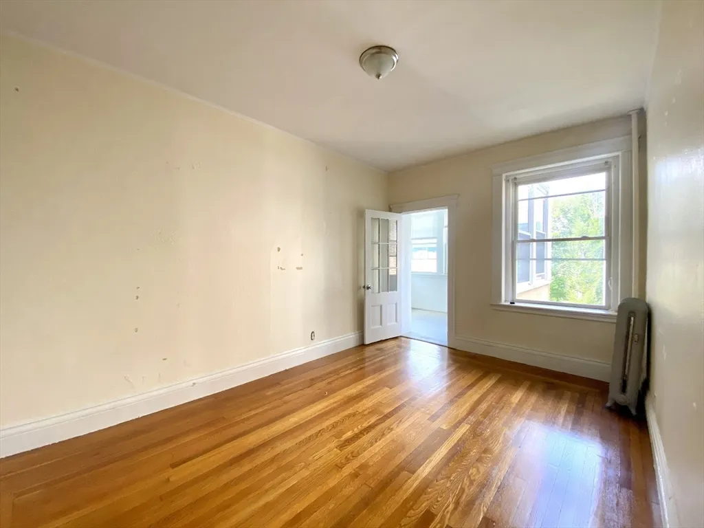 144 Coolidge St, North Brookline