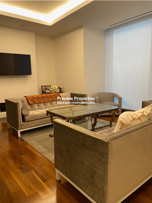 1 Dalton St, Back Bay