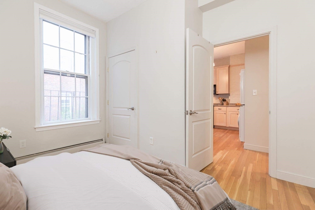 20 Gray St, South End