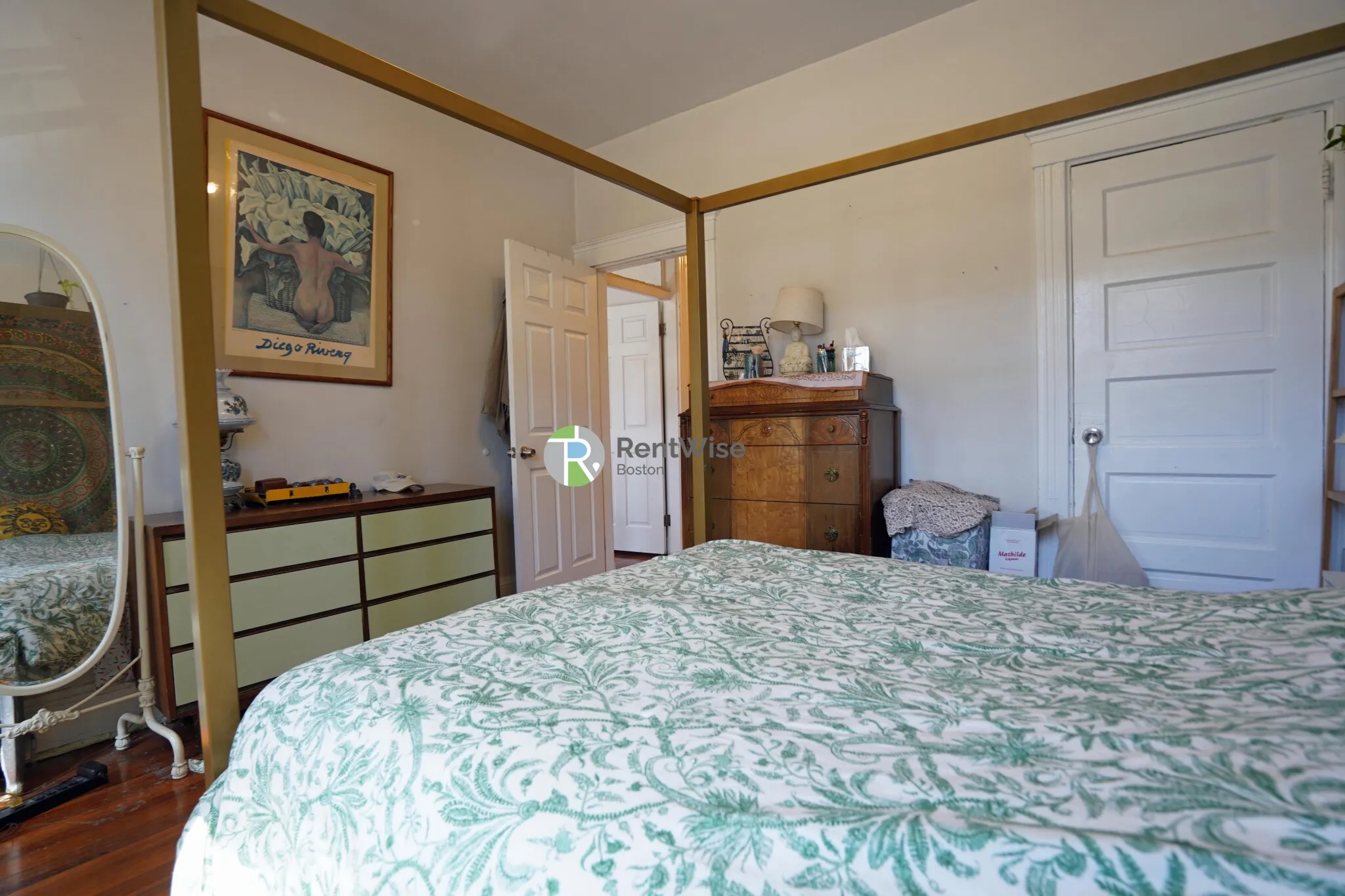 1379 Commonwealth Ave, Brighton