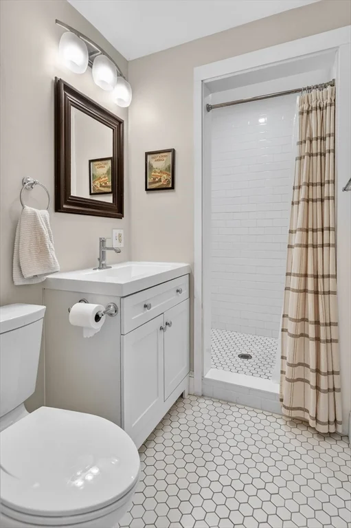 16 Cumberland St, Back Bay