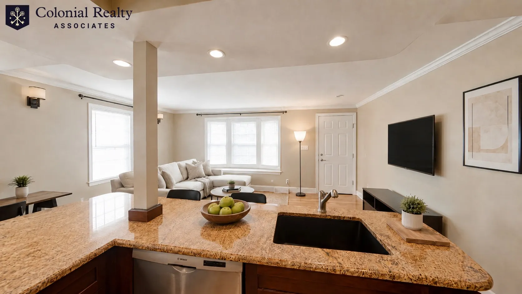40 Glenellen Rd, West Roxbury