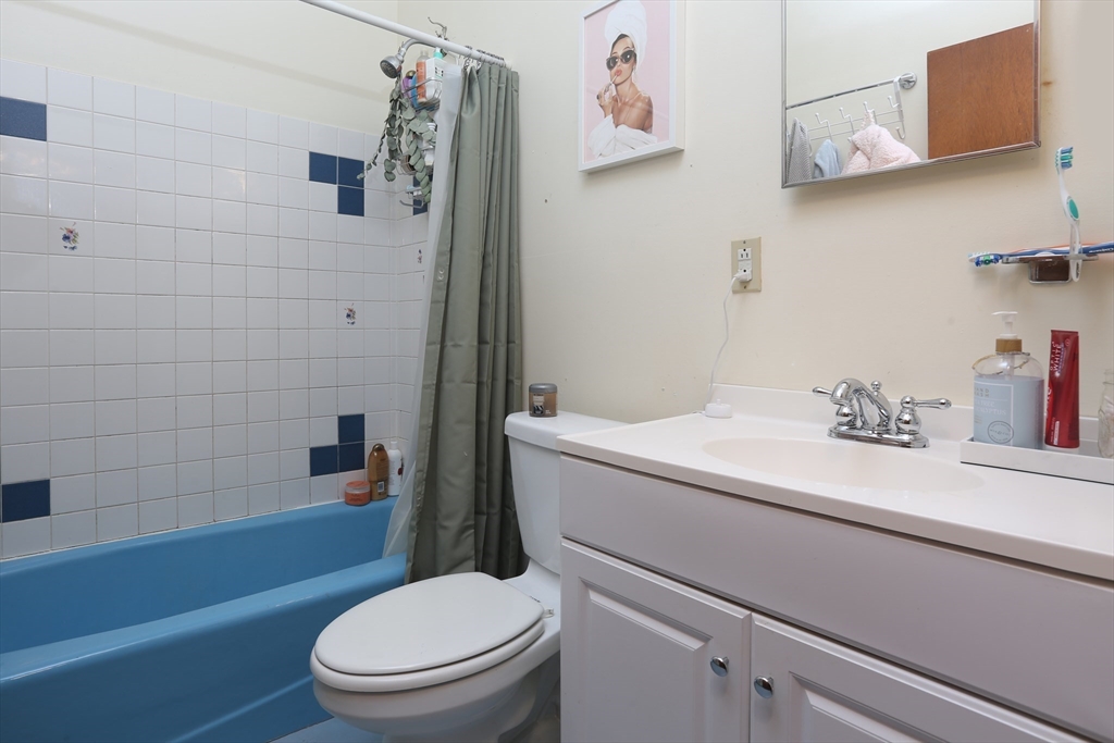 281 E St, South Boston