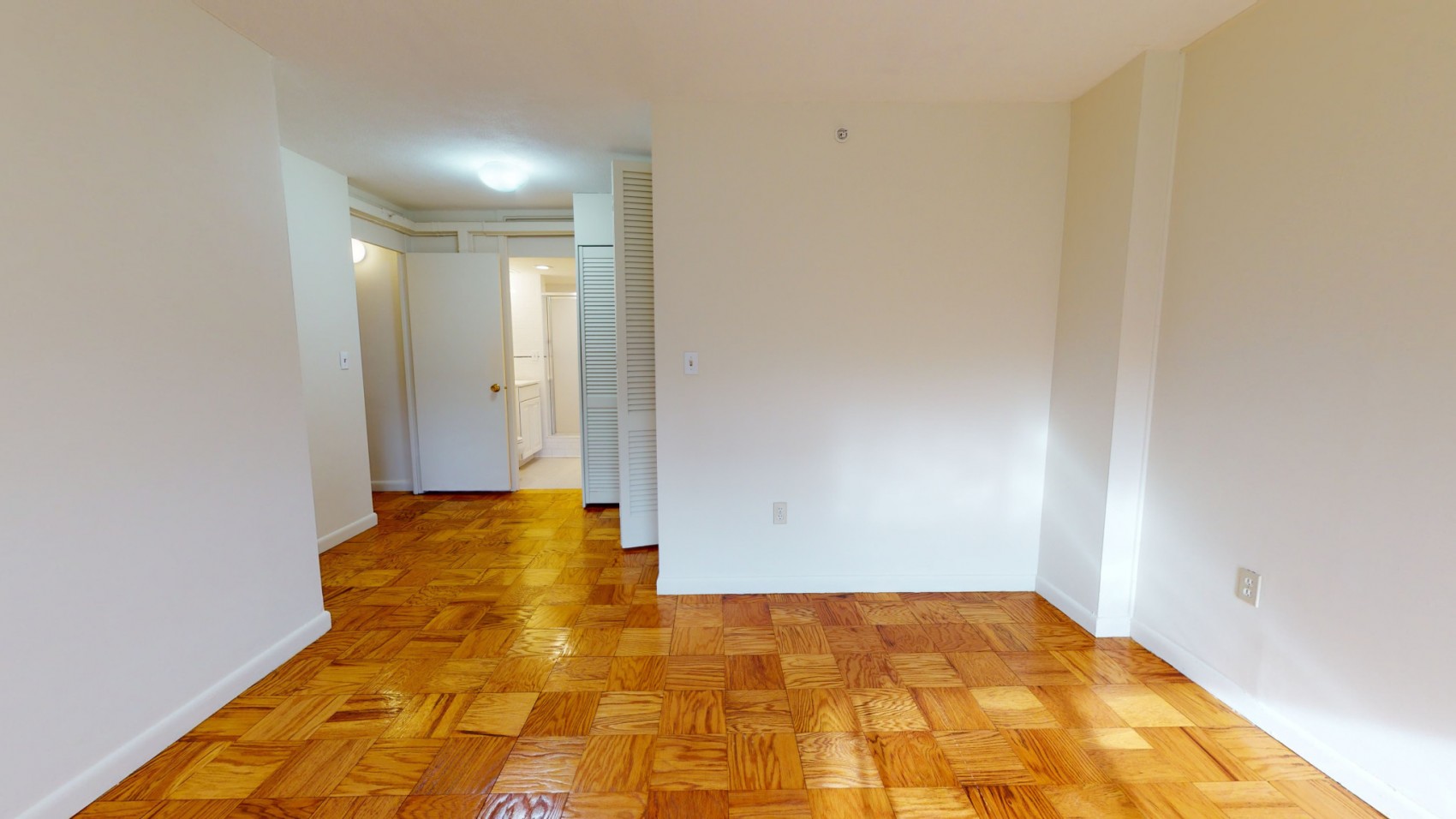 1 bed, 1 bath apartment for rent at 101 Monmouth St Unit 3, Longwood — photo 2 of 4