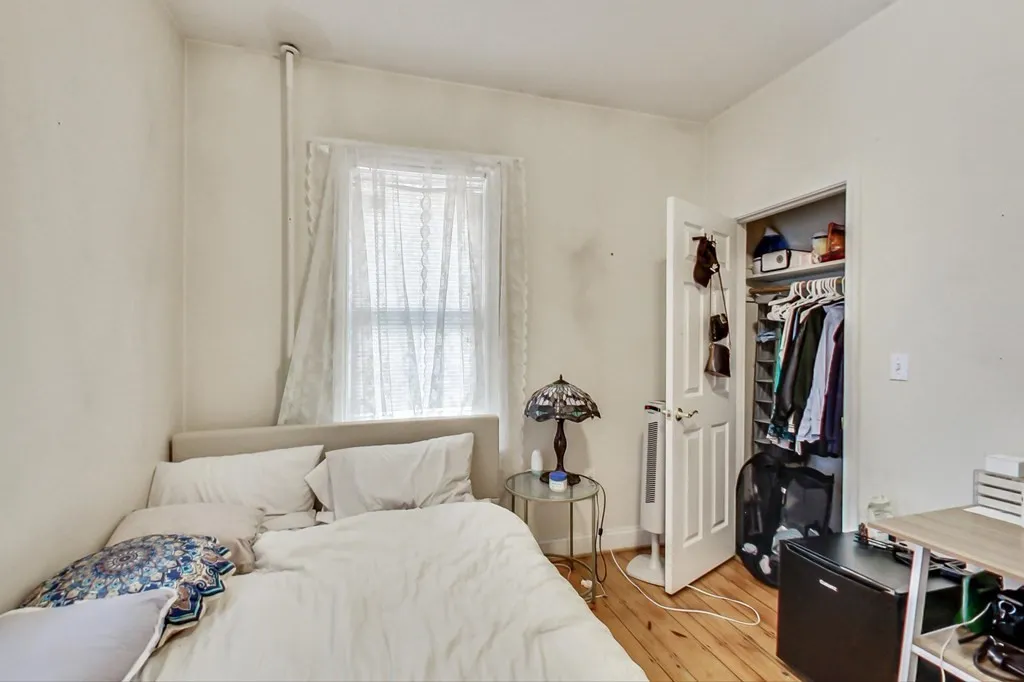 47 Hillside St, Mission Hill