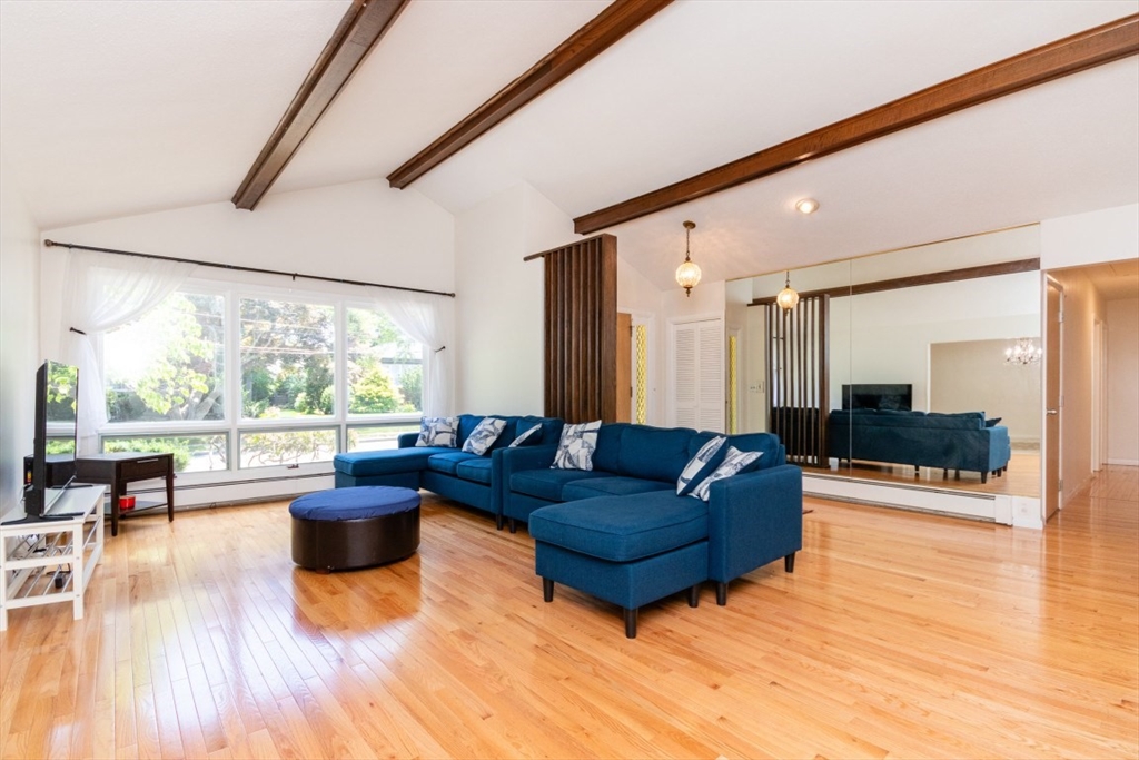 20 Mossdale, Jamaica Plain