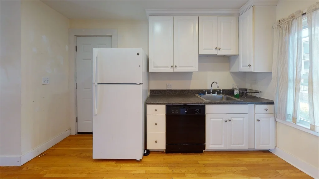 47 Fairbanks, Brighton