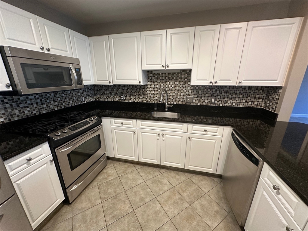 614 Pond St, Braintree