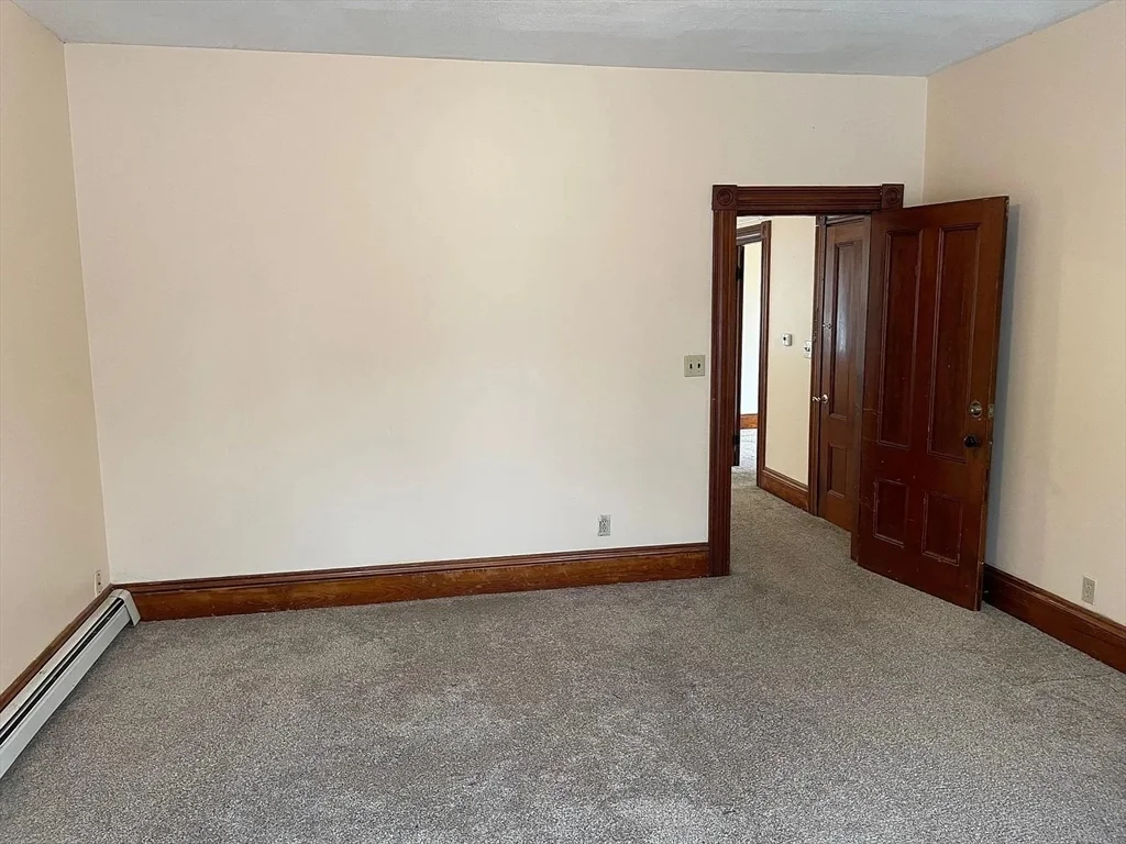 61 Cushing St, Waltham