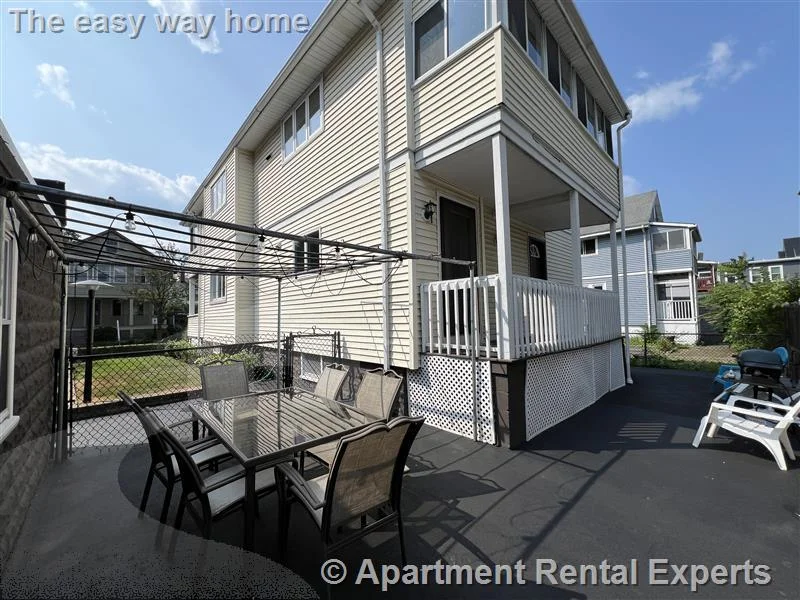 65 Boston Ave, Ball Square