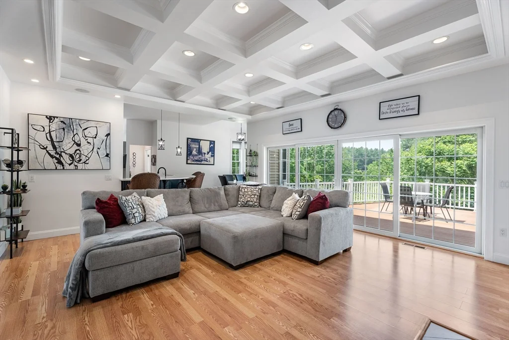 31 Cedar St, North Reading