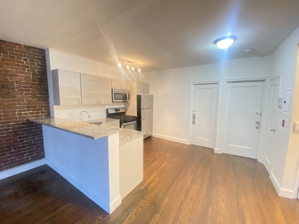 228 Commonwealth Ave, Back Bay