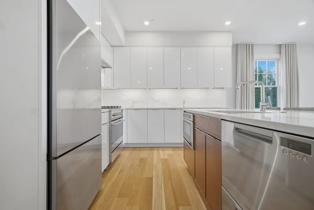 38 Englewood Ave, Brighton