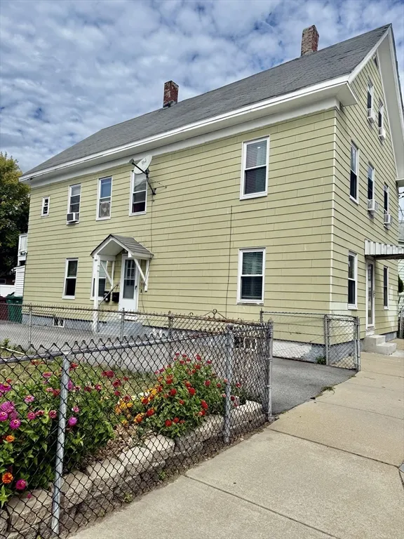 9 Newhall St, Lowell