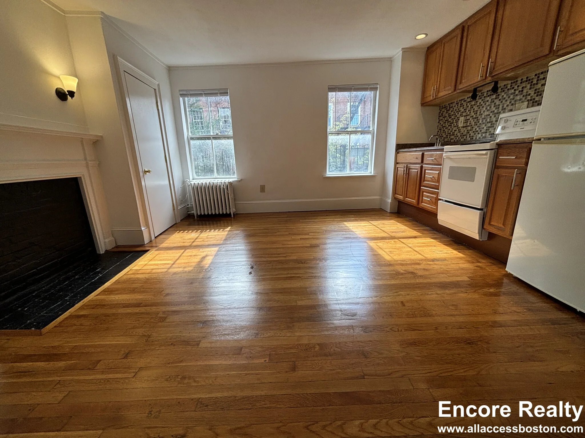 90 Myrtle St, Beacon Hill