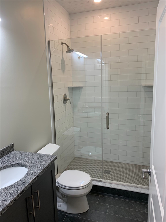 14 Yeamans St, Revere