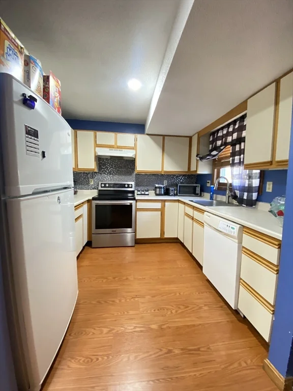 375 Aiken Ave, Lowell