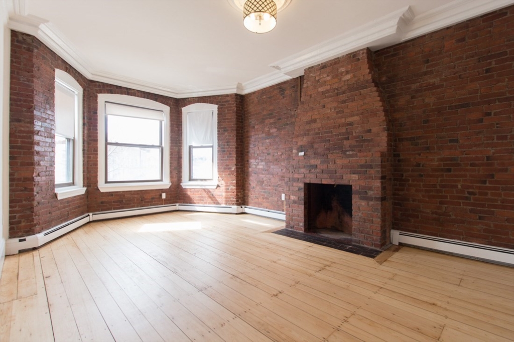 41 Harvard St, Central Village