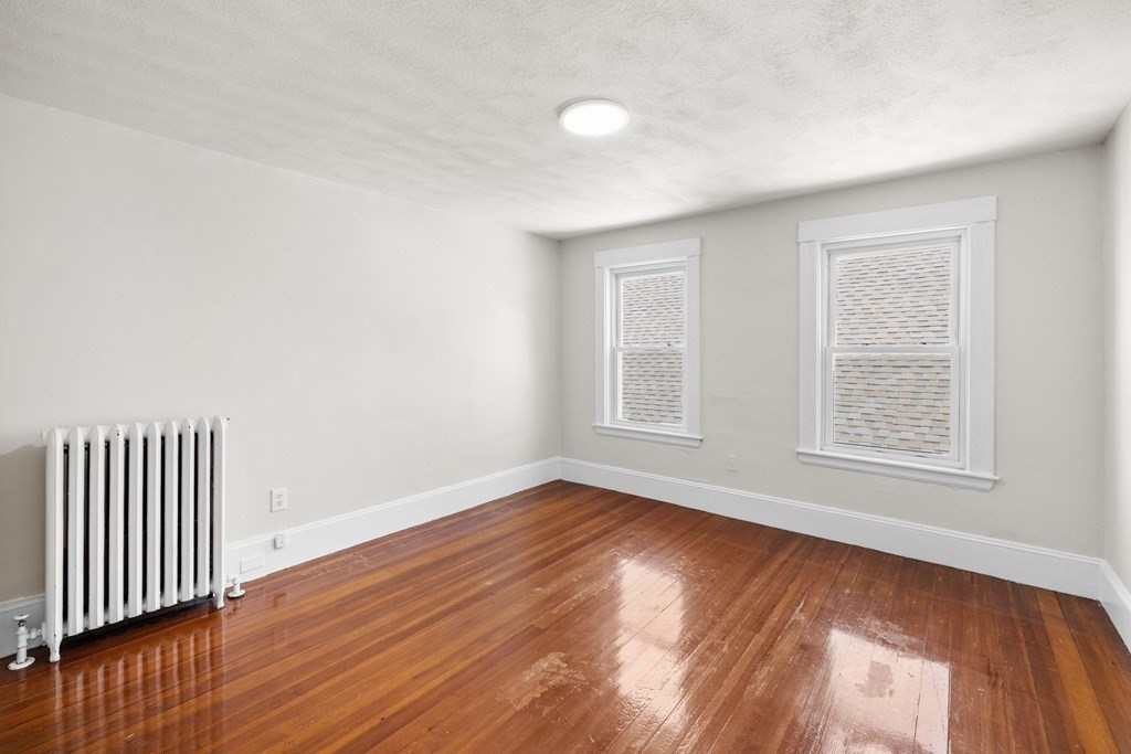 85 Linden Ave, West End