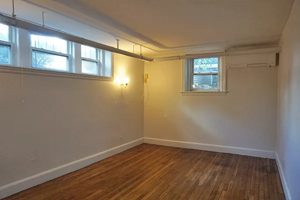 95 Adams St, South Side