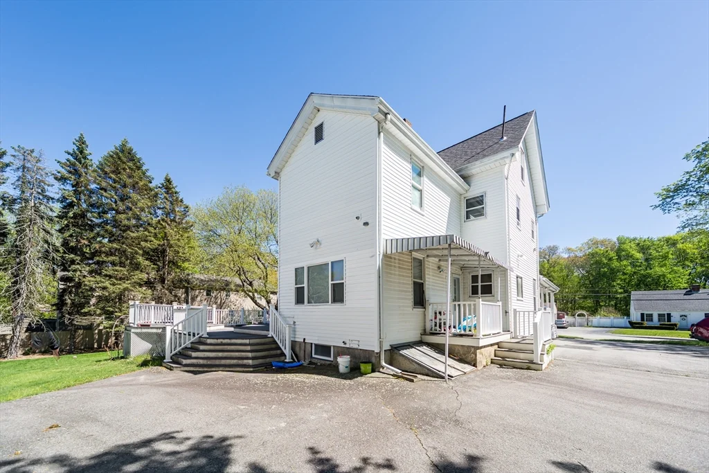 26 Pine St, Natick