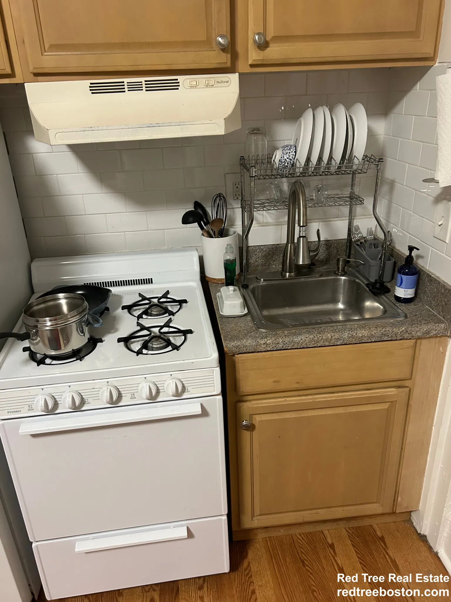 27 Bay State Rd, Fenway