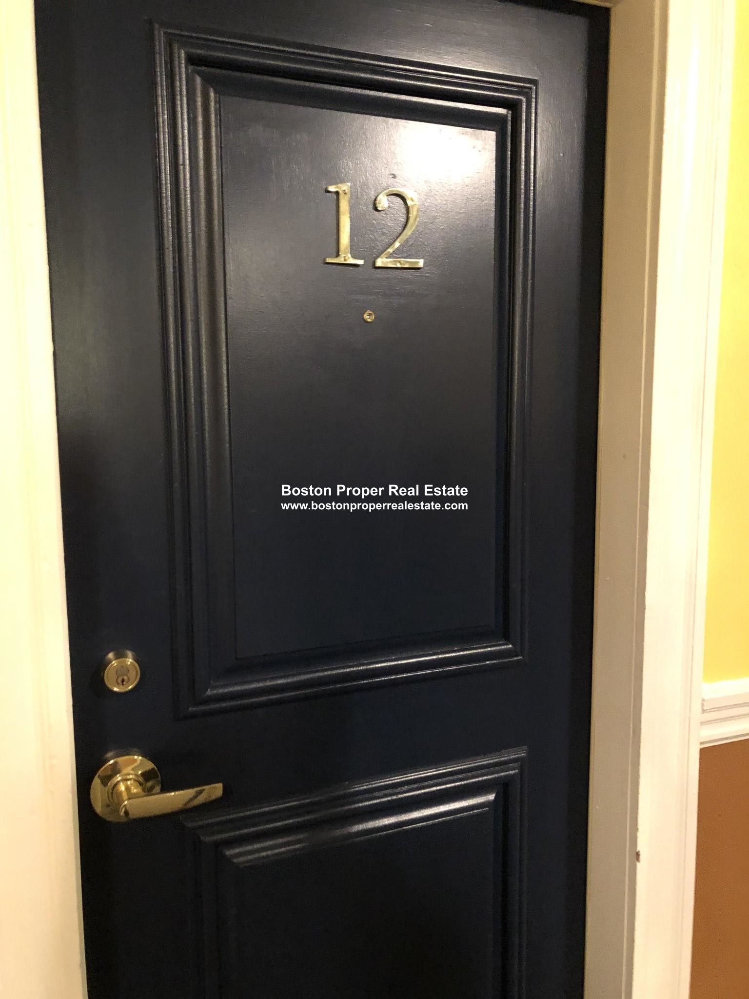 106 Queensberry St, Fenway